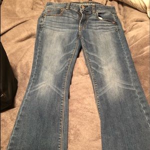 American Eagle Short Cut Jeans